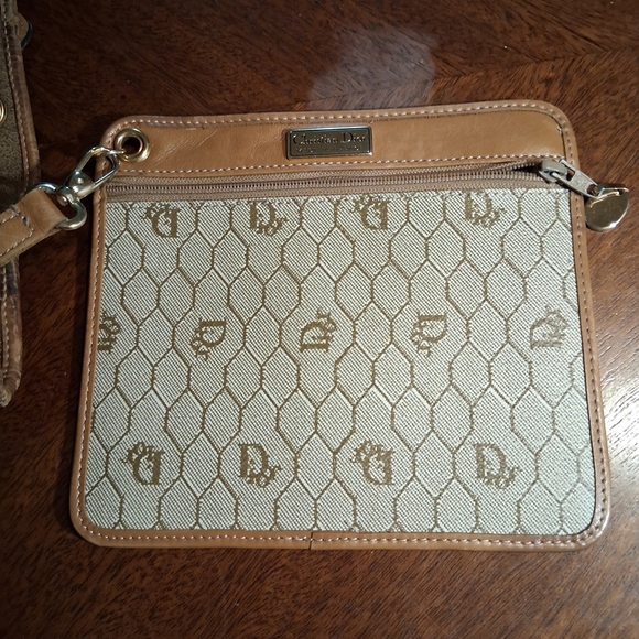 Brown Designer Bucket Bag - Picture 8 of 16